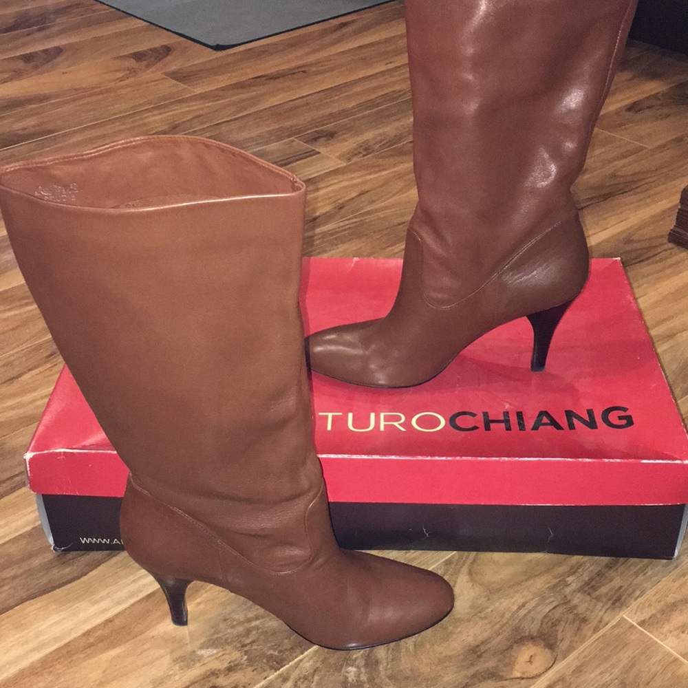 Arturo Chiang mid calf boot